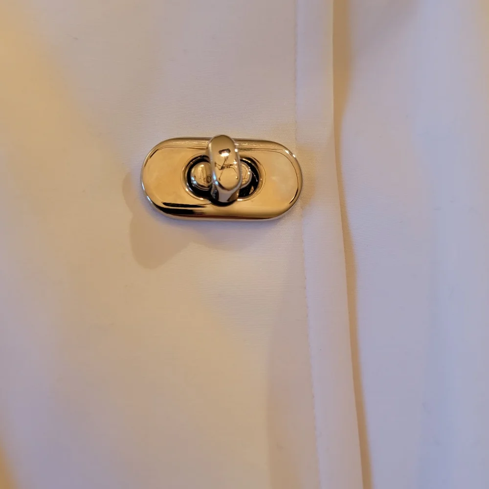 White Coat With Chrome Push Through Twist Lock Closures 2P - Picture 3 of 6